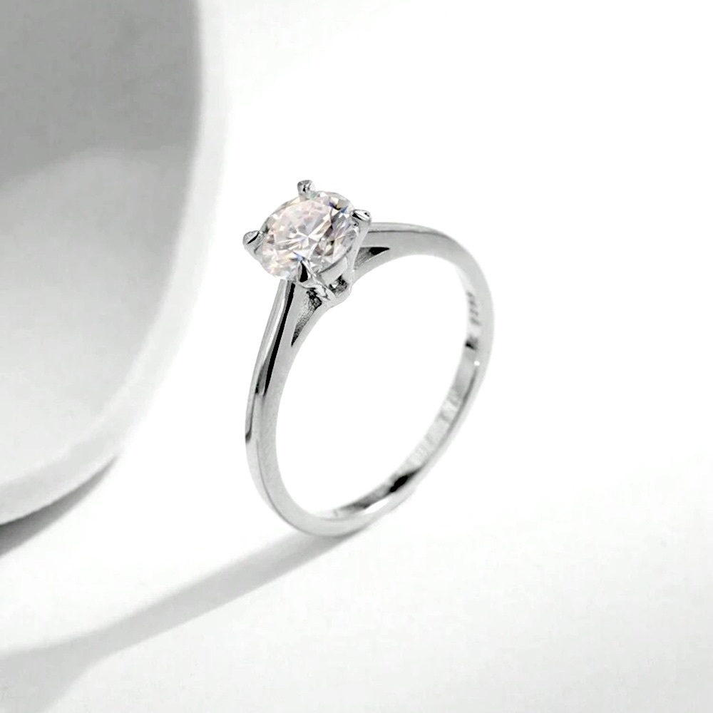 1ct Round Brilliant Cut Moissanite Diamond Ring